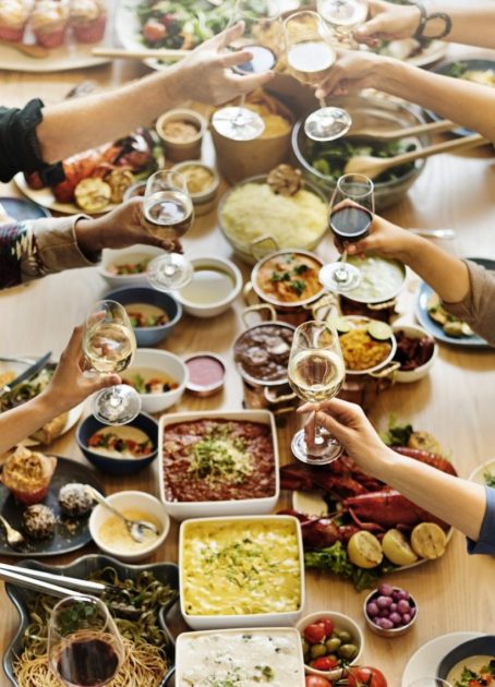 food-buffet-catering-dining-eating-party-sharing-concept-2-e1634621667493-pes4eo3elgki4rhdmt8h56k8nxrp7wi32dadabt5gg